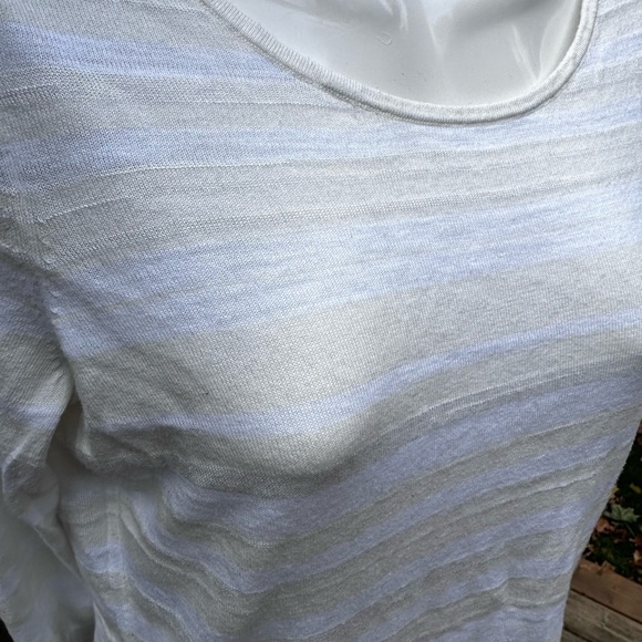 Banana Republic Cream White Long Sleeve Tee - Picture 5 of 8